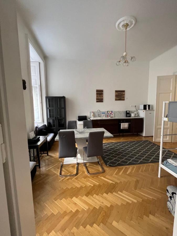 Love, Peace & Easy Living Apartment Budapešť Exteriér fotografie