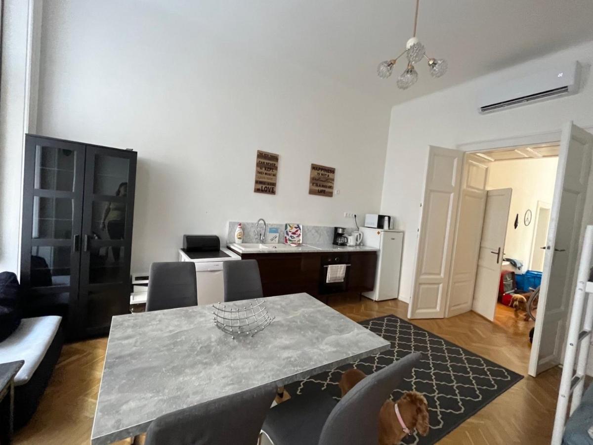 Love, Peace & Easy Living Apartment Budapešť Exteriér fotografie